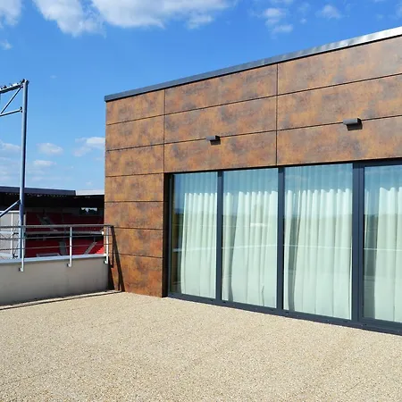 Arena 2*